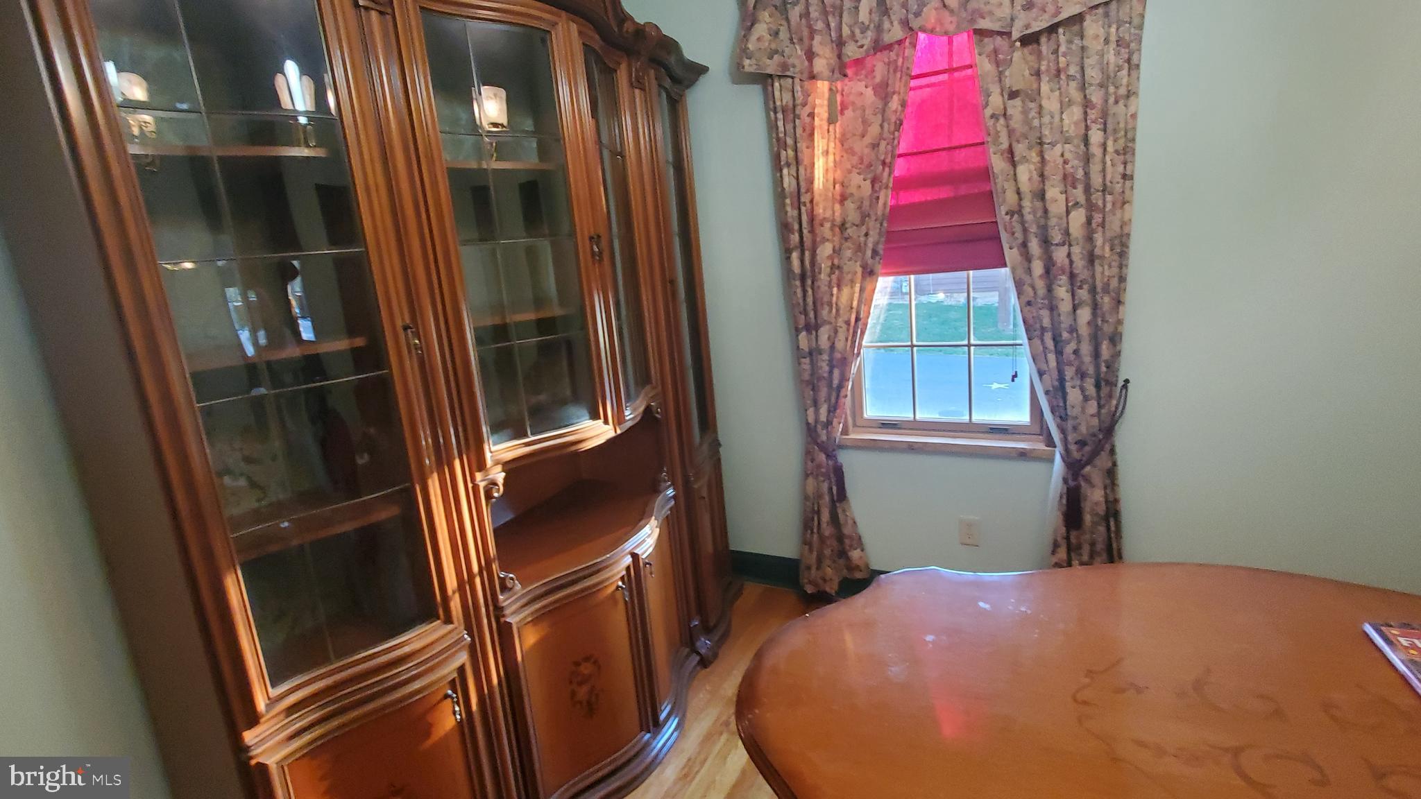 MIDDLETOWN - Commercial Sale