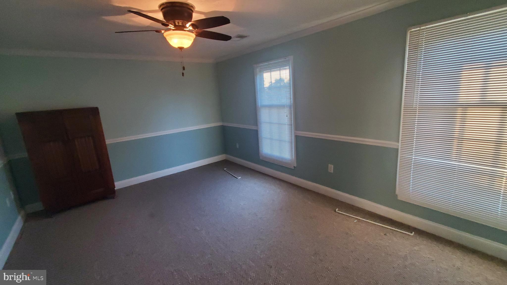 MIDDLETOWN - Commercial Sale