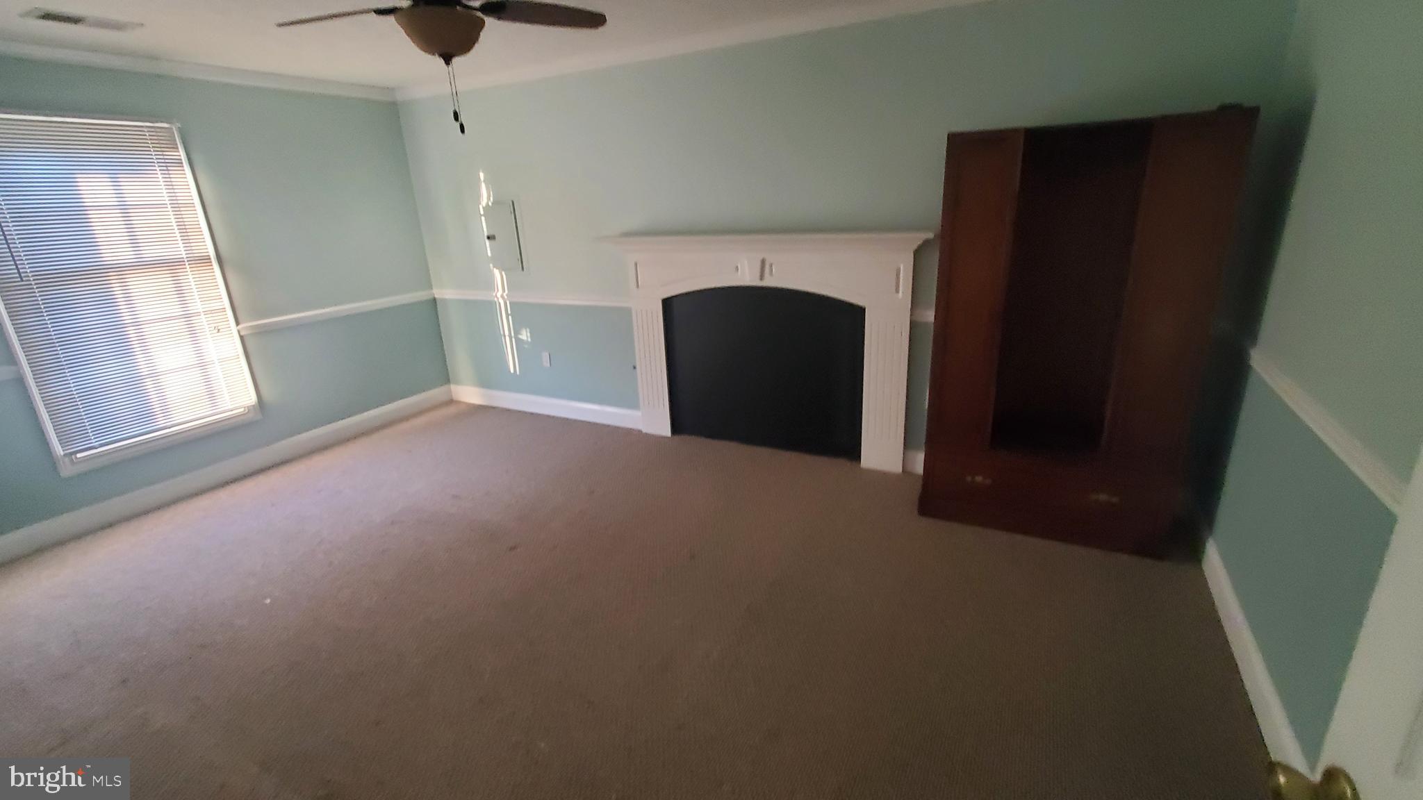 MIDDLETOWN - Commercial Sale