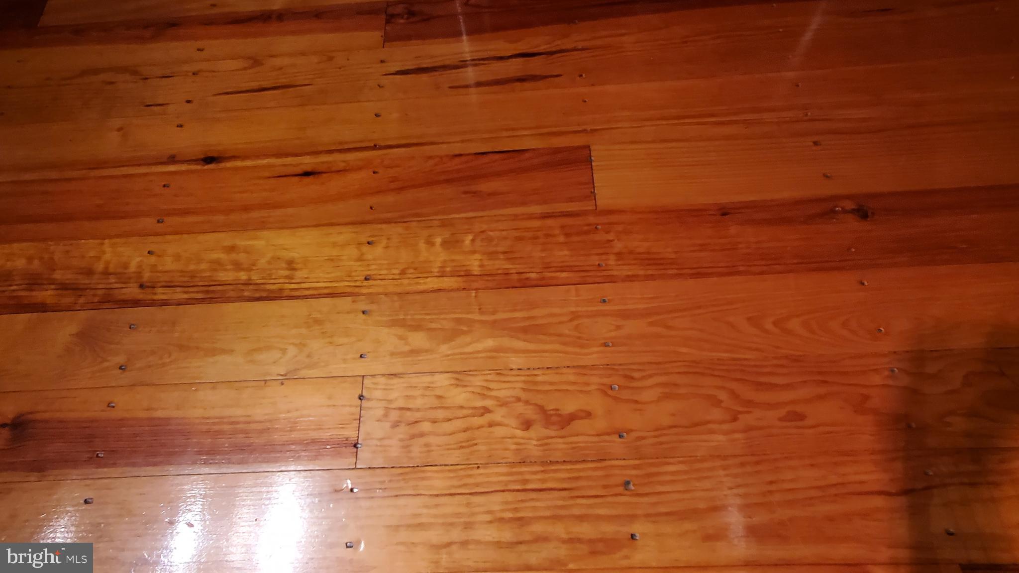 MIDDLETOWN - Commercial Sale