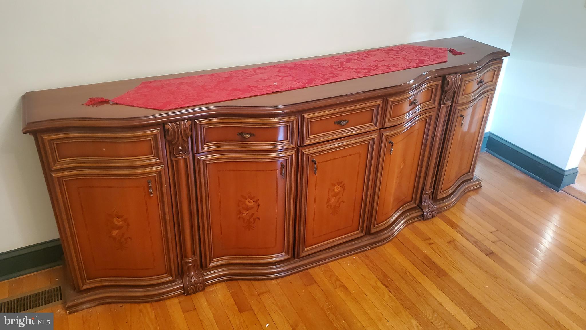 MIDDLETOWN - Commercial Sale