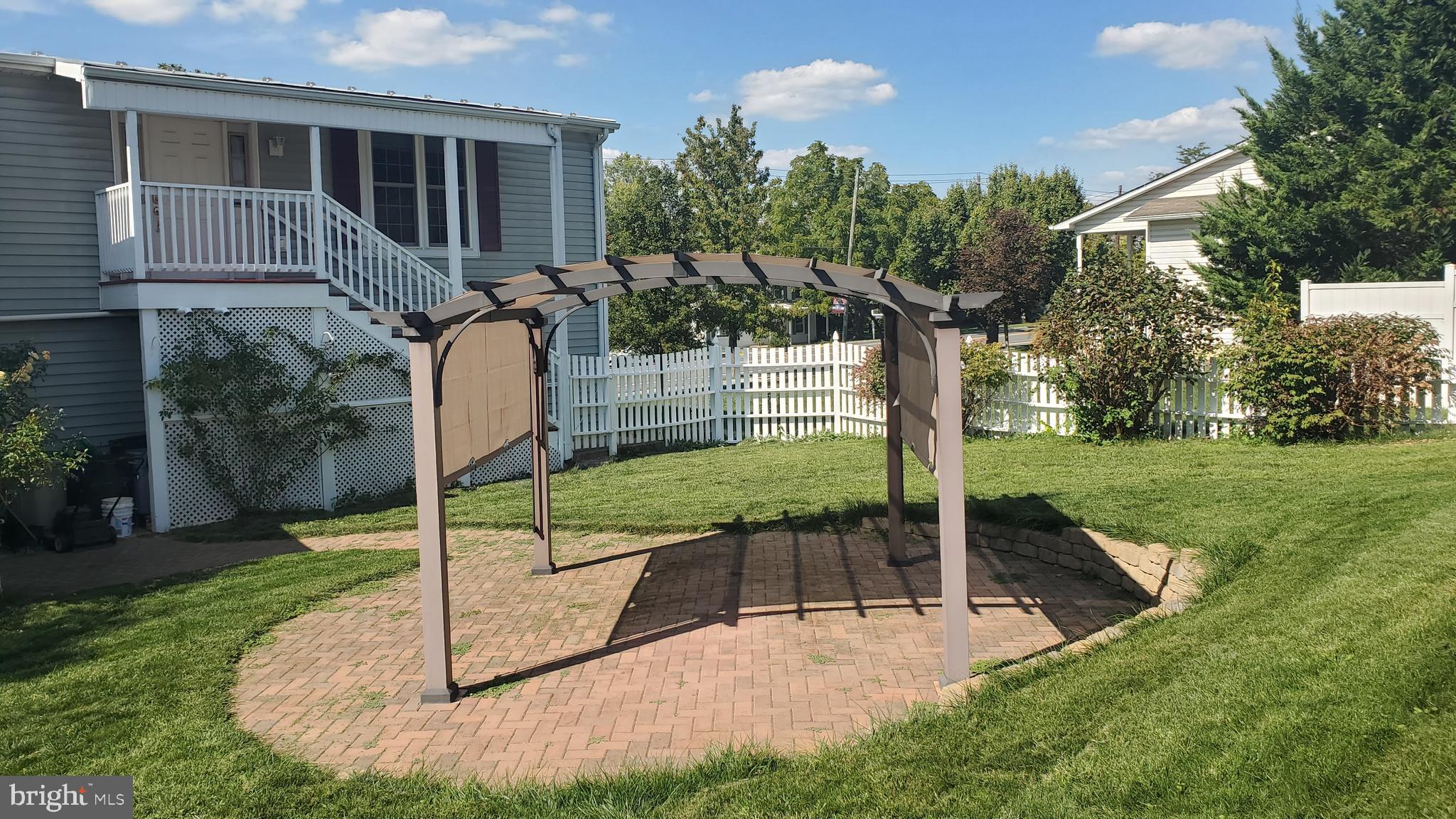 MIDDLETOWN - Commercial Sale