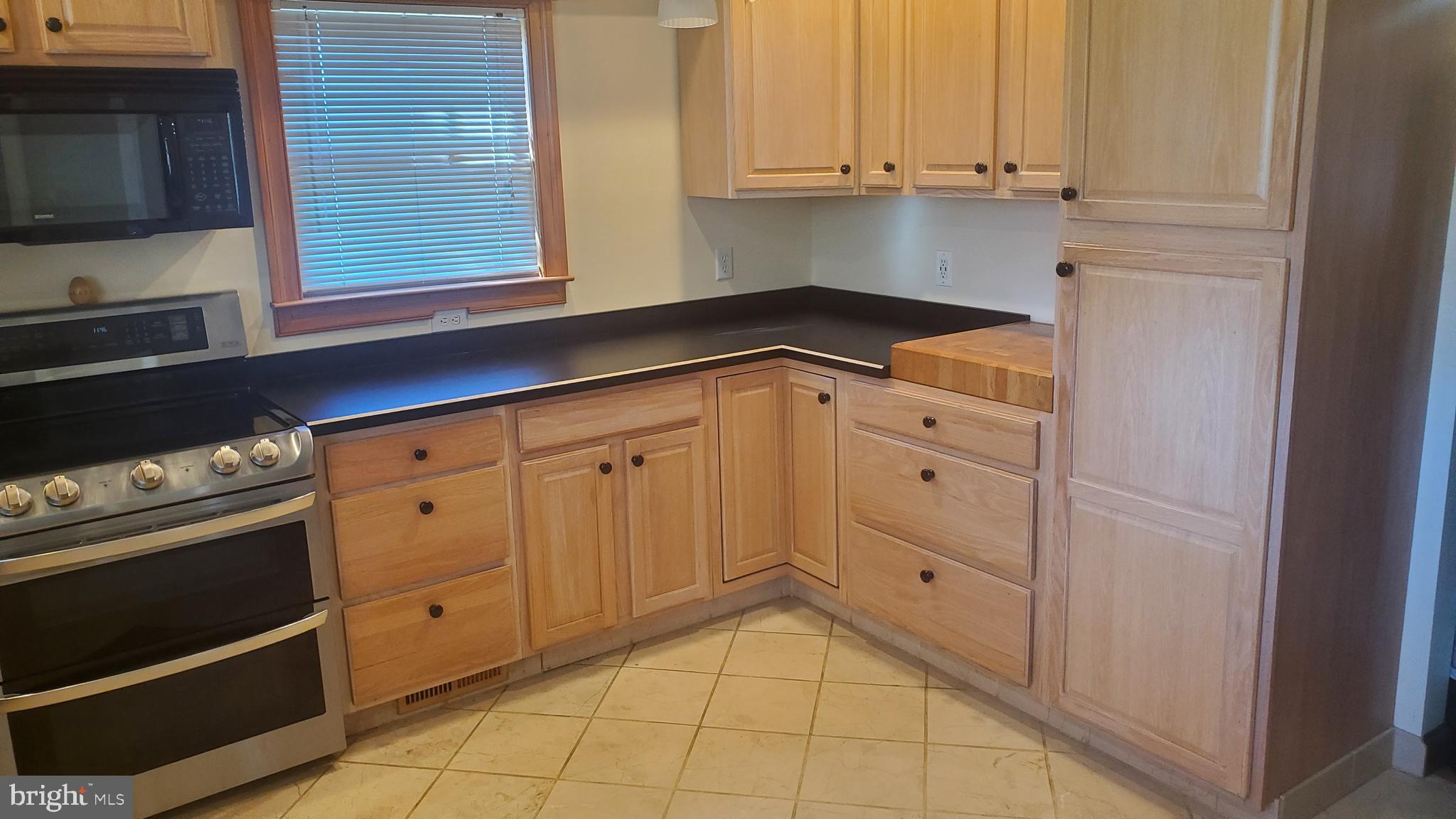 MIDDLETOWN - Commercial Sale