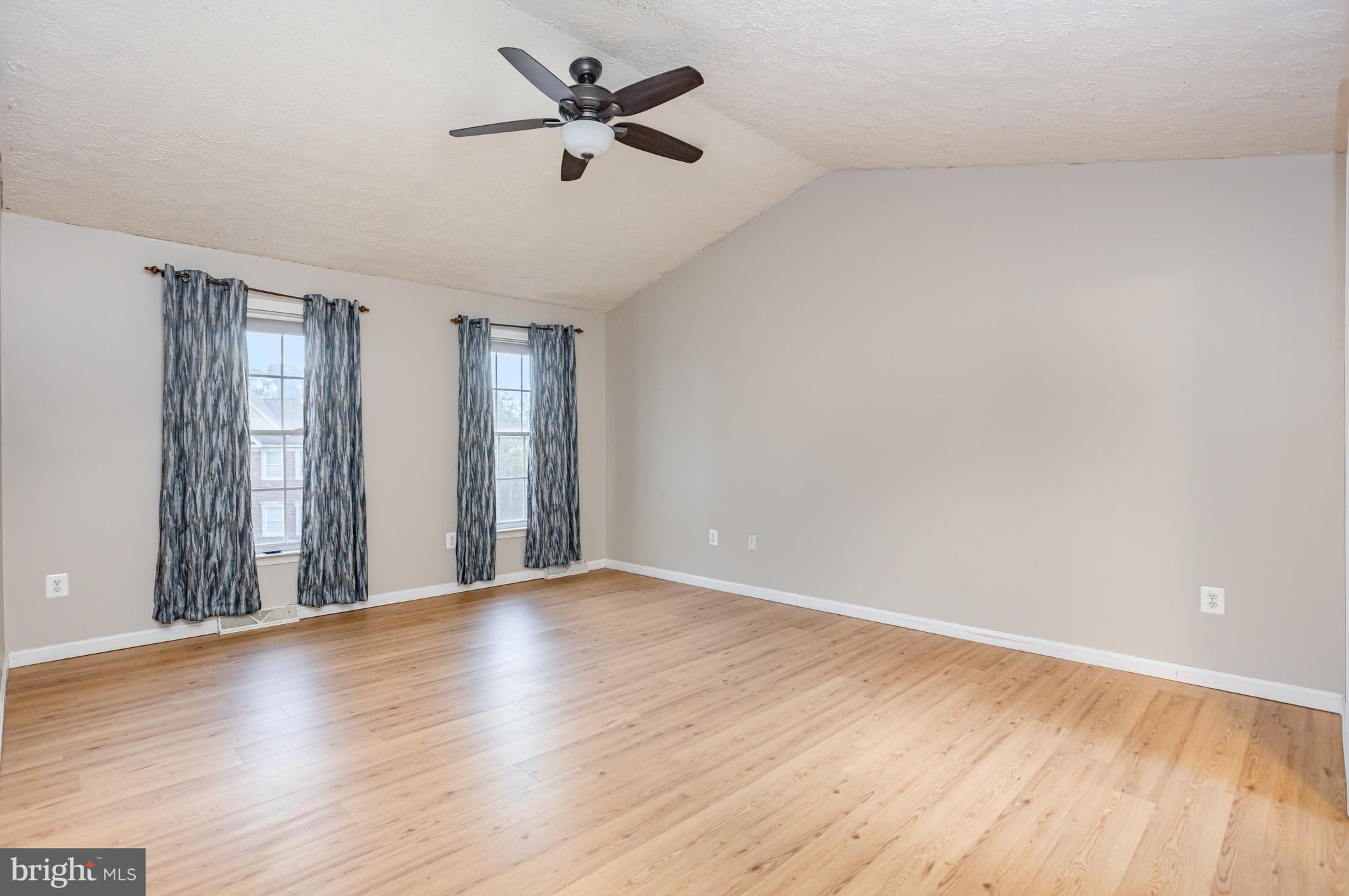 PELHAMWOOD - Residential Lease