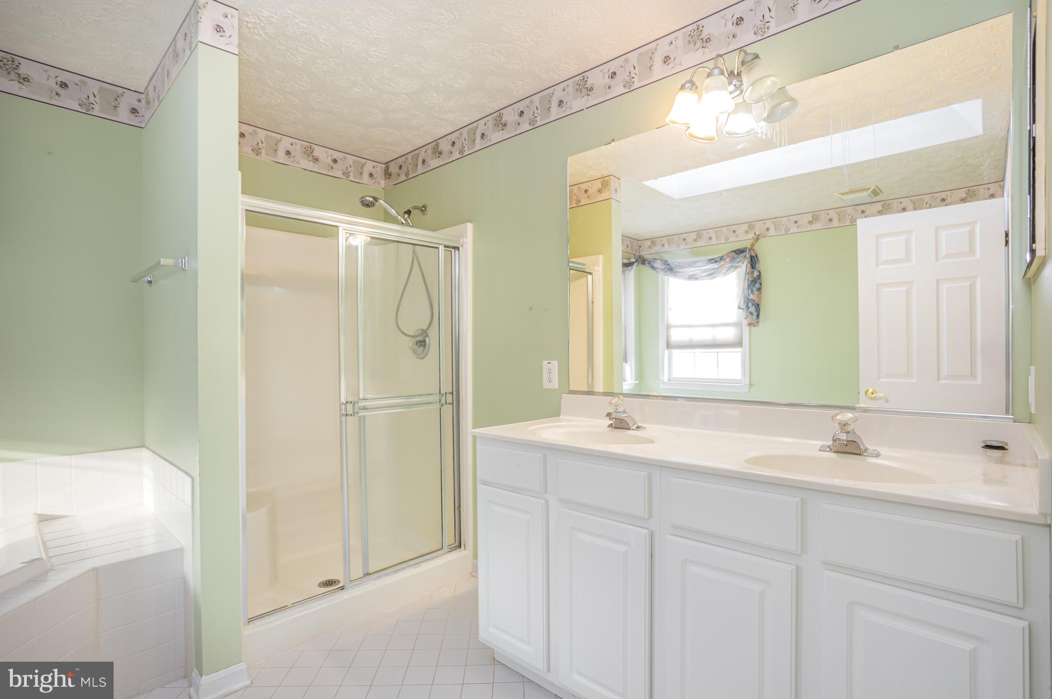 PELHAMWOOD - Residential Lease