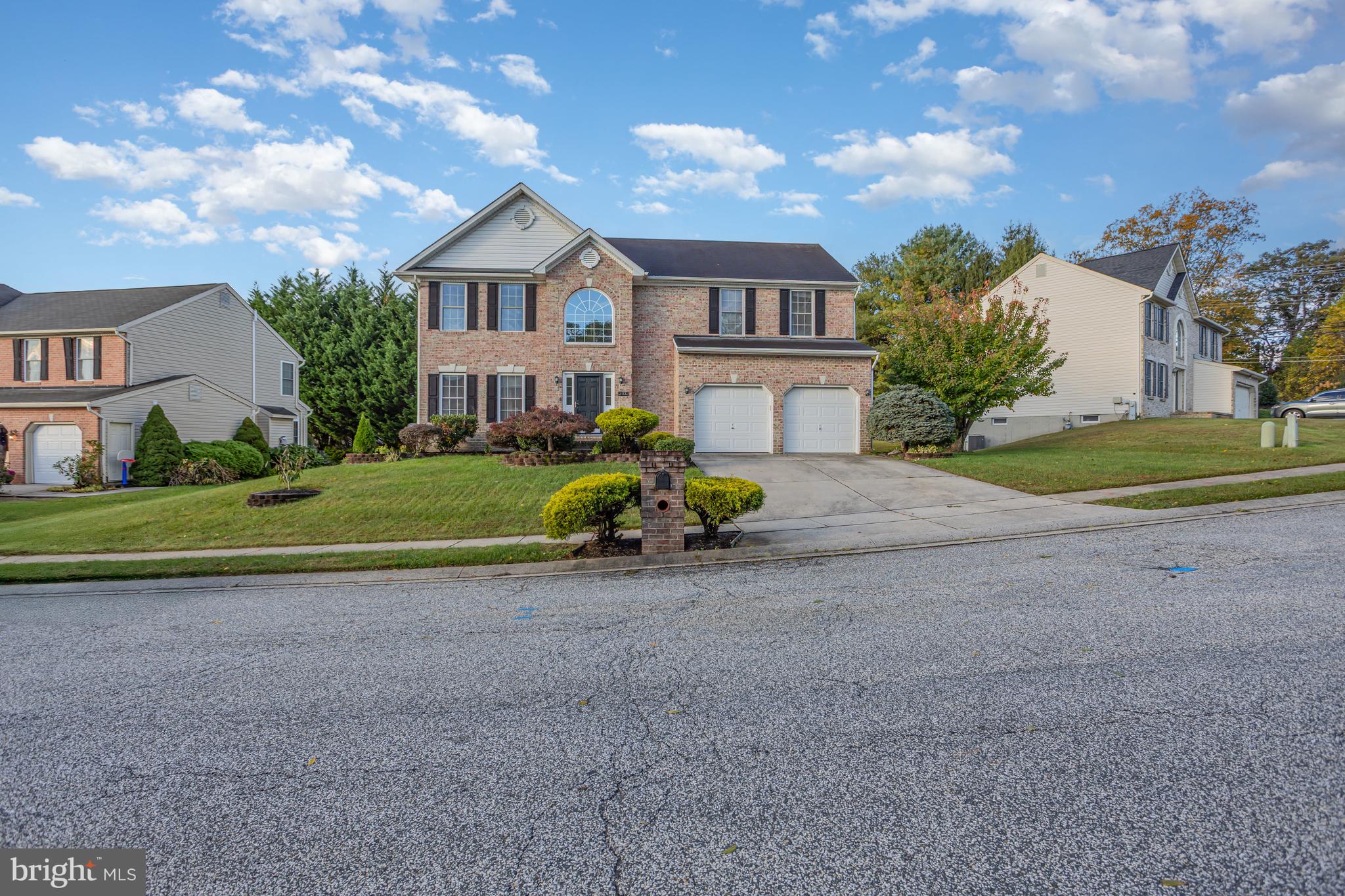PELHAMWOOD - Residential Lease