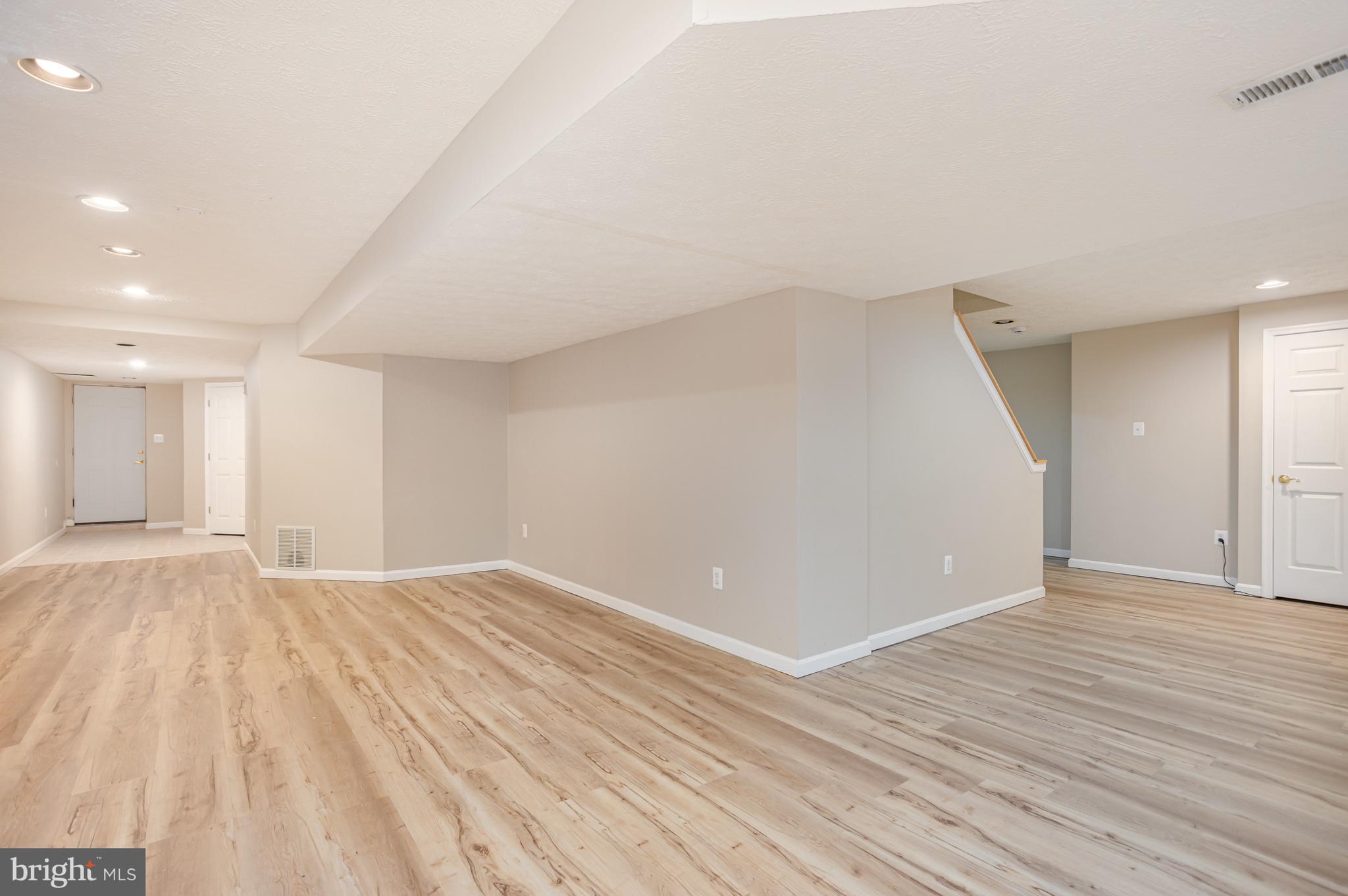 PELHAMWOOD - Residential Lease
