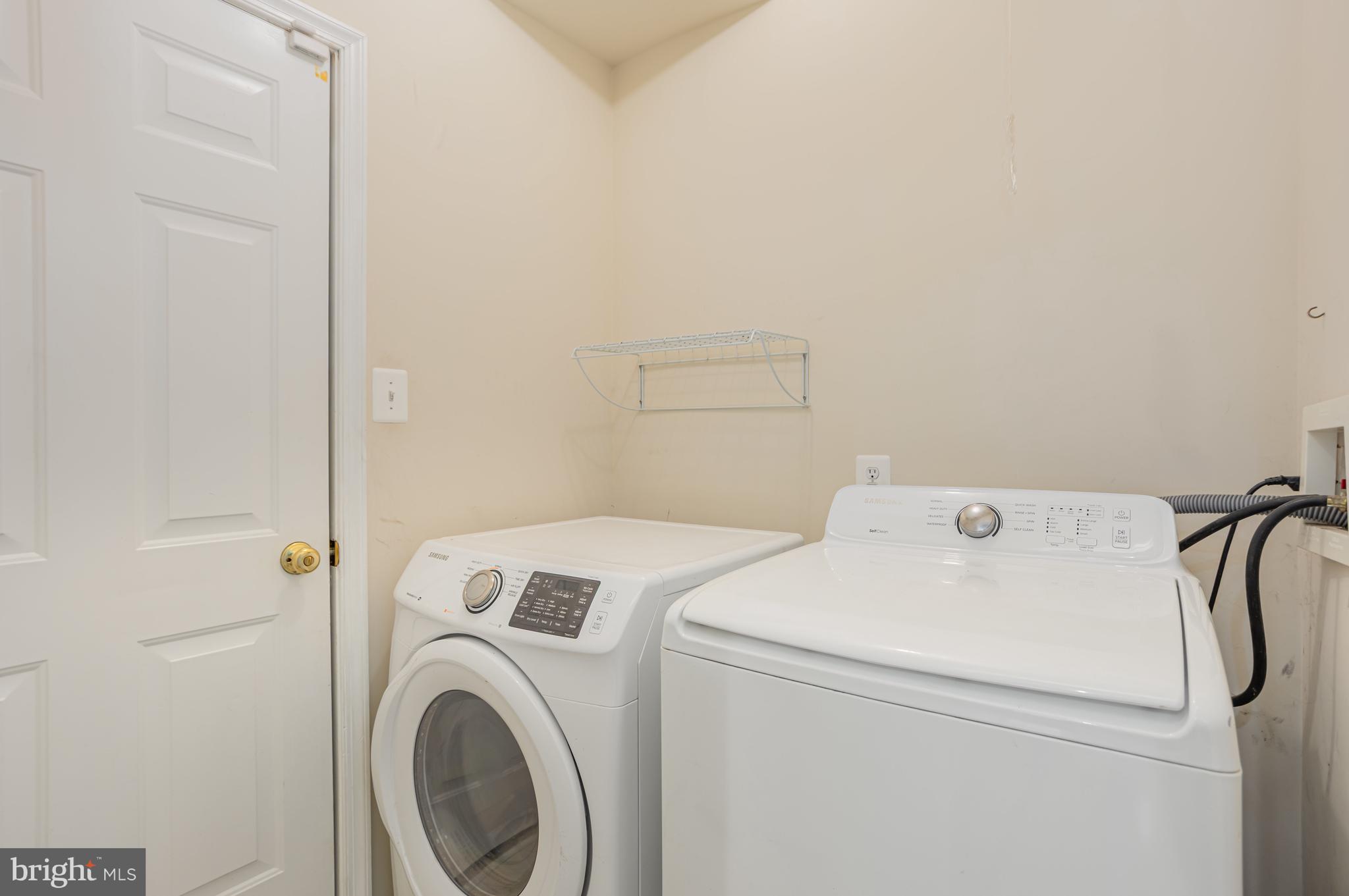 PELHAMWOOD - Residential Lease