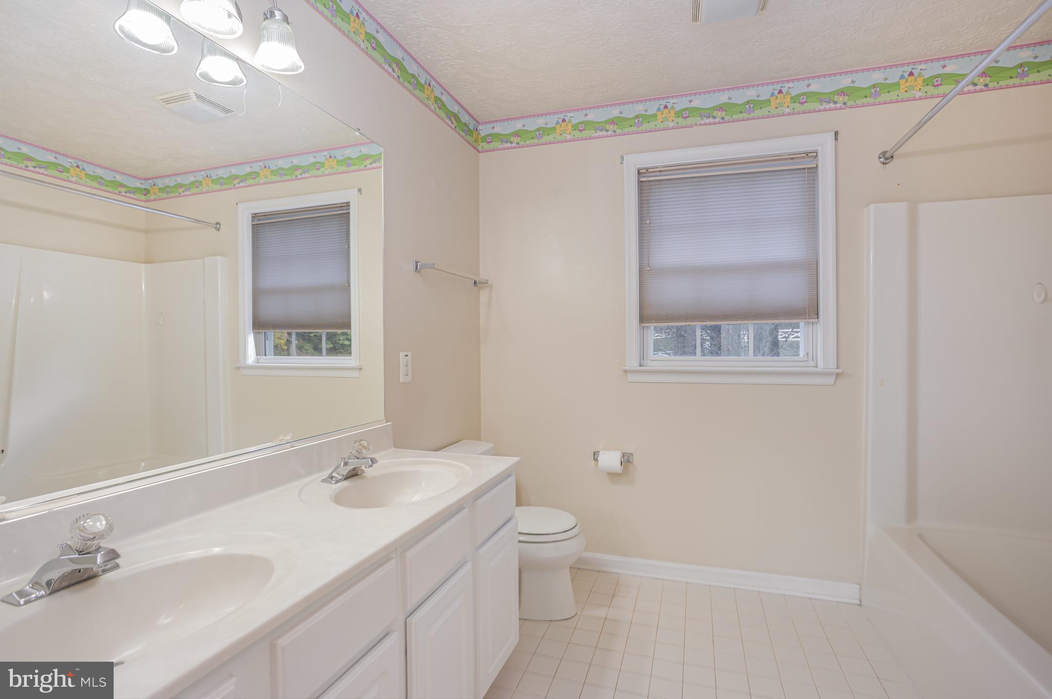 PELHAMWOOD - Residential Lease