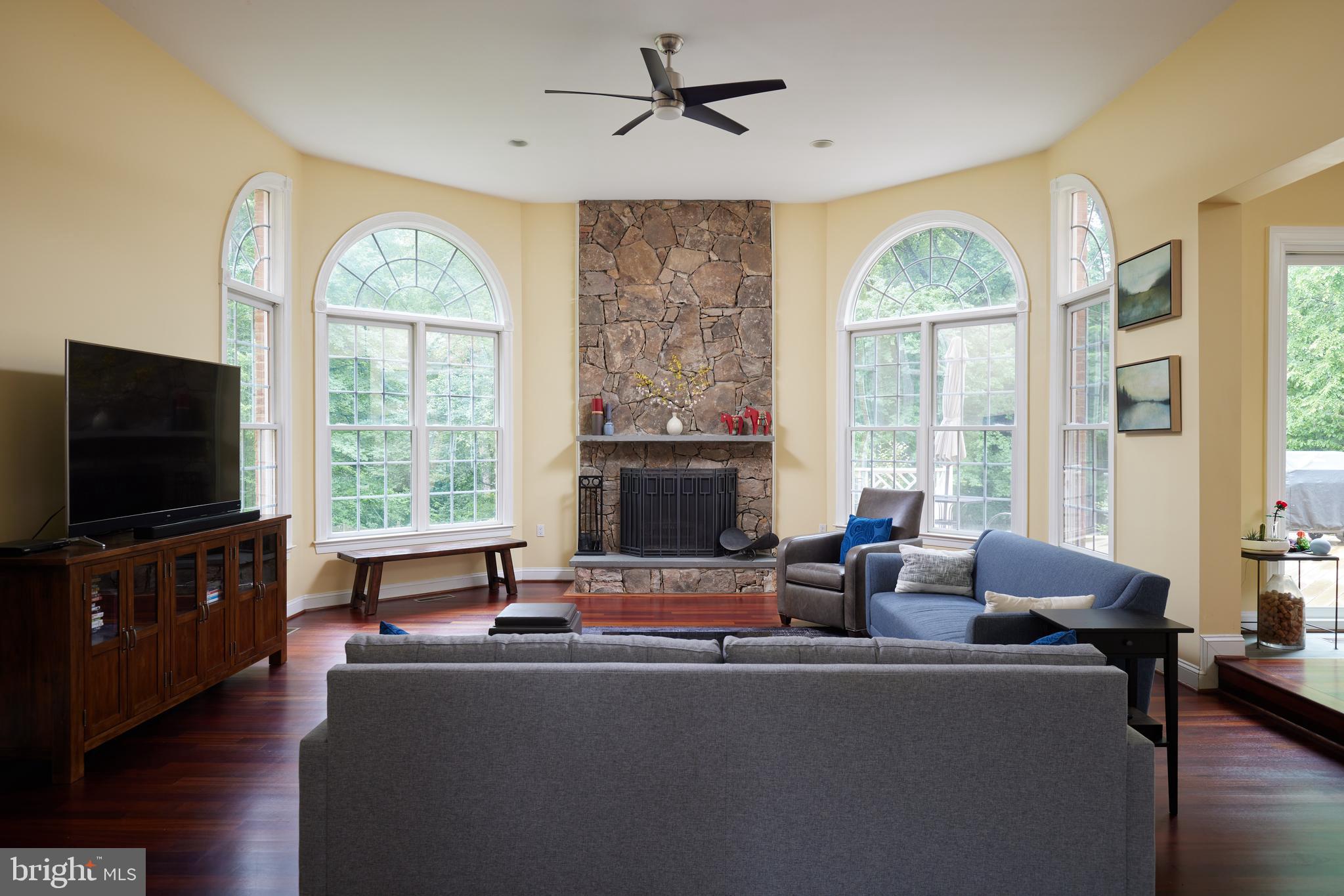 DARNESTOWN OUTSIDE - Residential