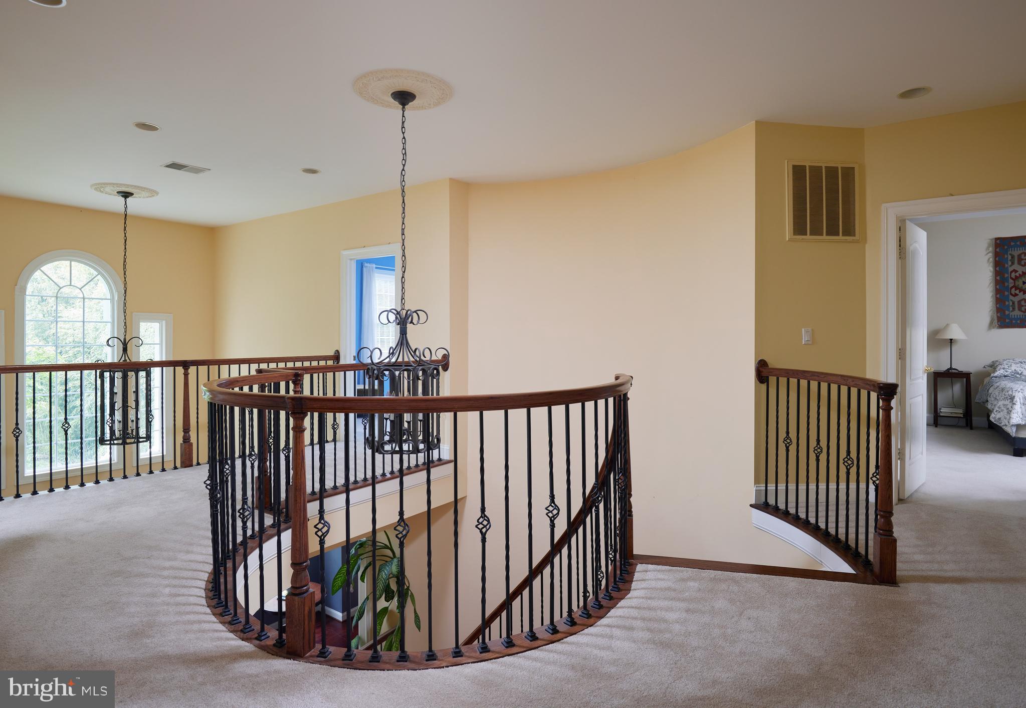 DARNESTOWN OUTSIDE - Residential