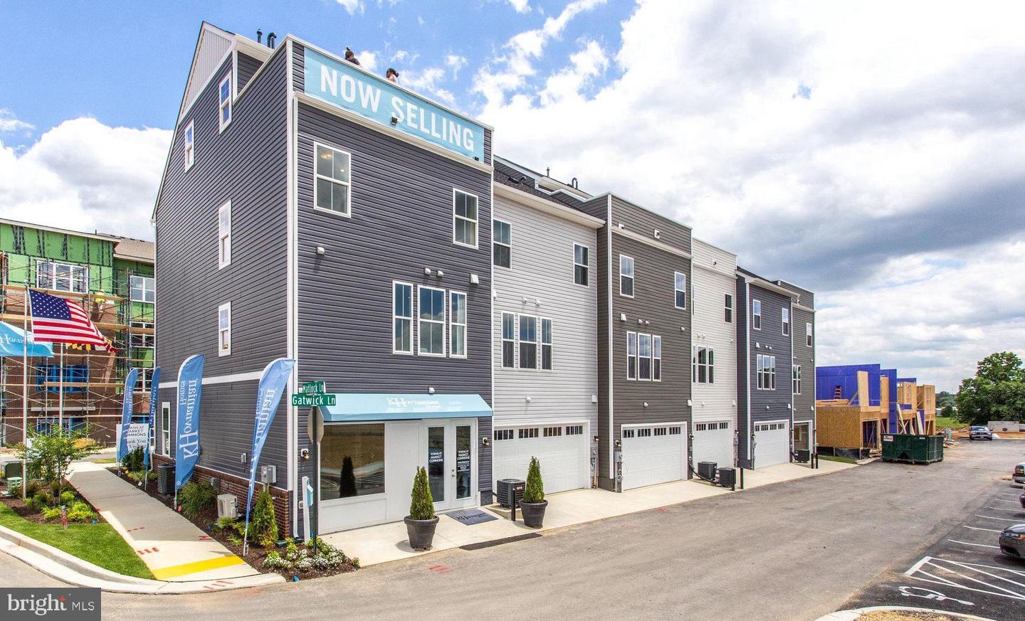 TOWNS AT MARKET COMMONS - Residential Lease