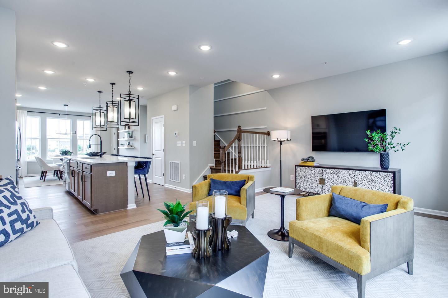 TOWNS AT MARKET COMMONS - Residential Lease