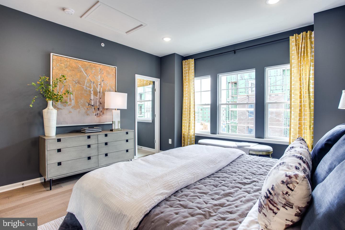 TOWNS AT MARKET COMMONS - Residential Lease