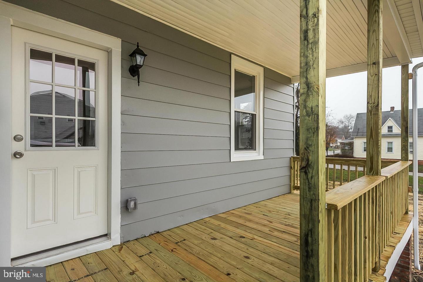 LANDSDOWNE - Residential