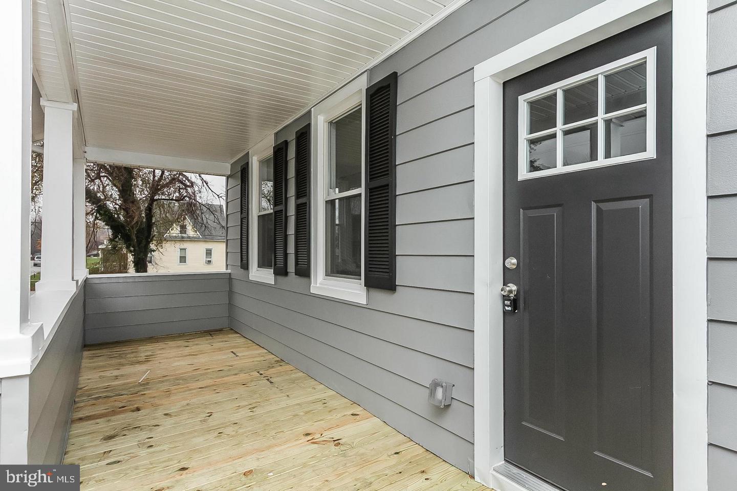 LANDSDOWNE - Residential