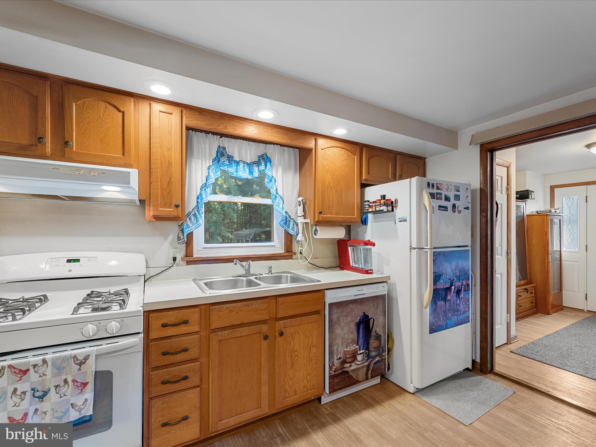 NONE UNRESTRICTED - Residential