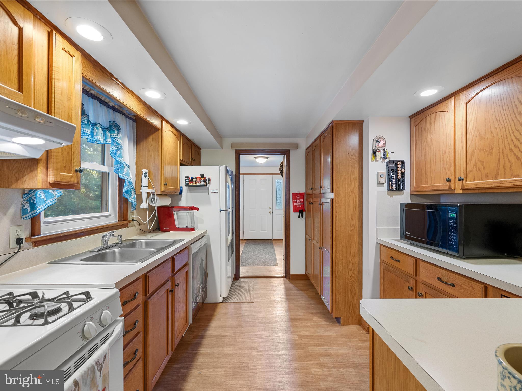 NONE UNRESTRICTED - Residential