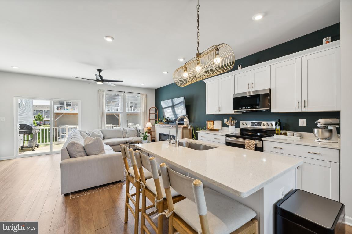 PRESIDENTS POINTE - Residential Lease