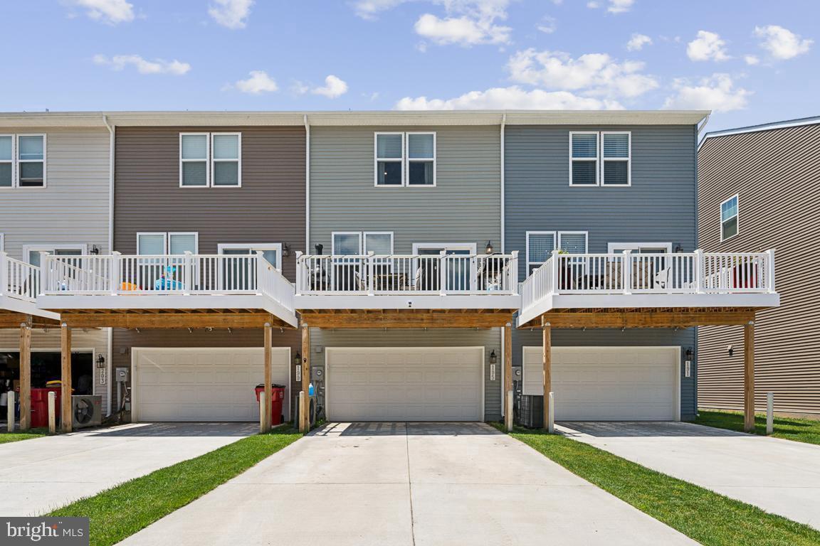 PRESIDENTS POINTE - Residential Lease