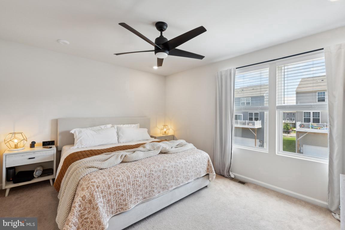 PRESIDENTS POINTE - Residential Lease