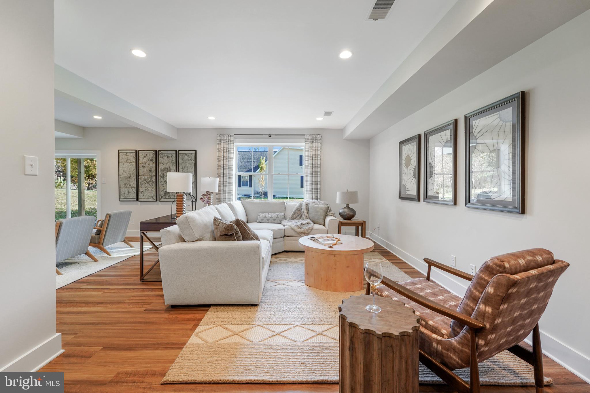 SAWMILL COURT - Residential