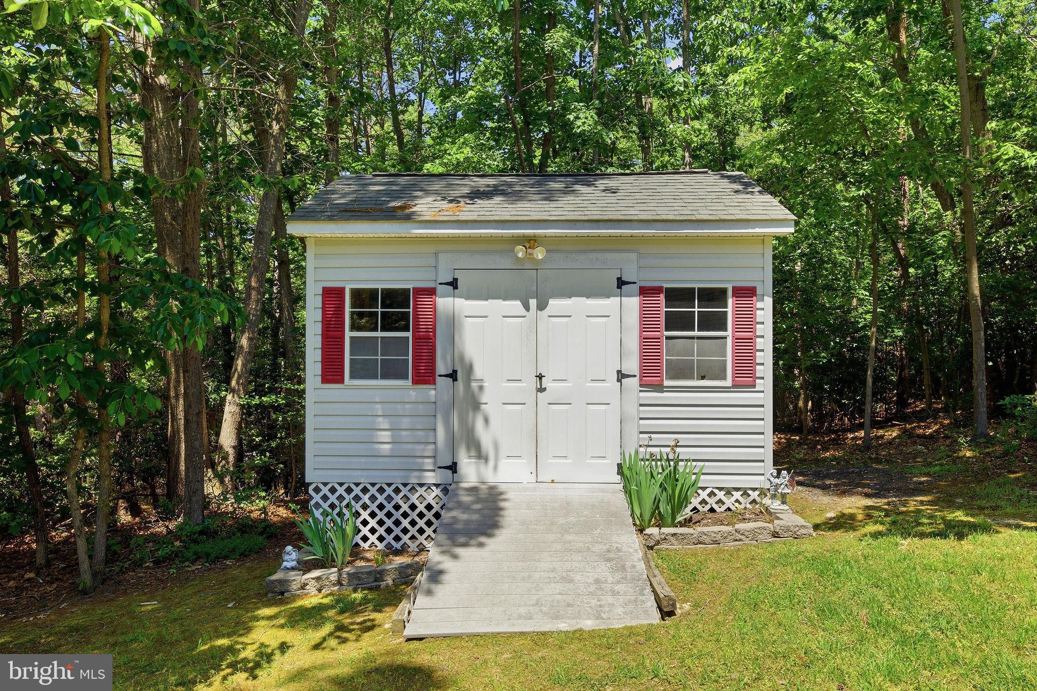 THE SOUNDINGS - Residential