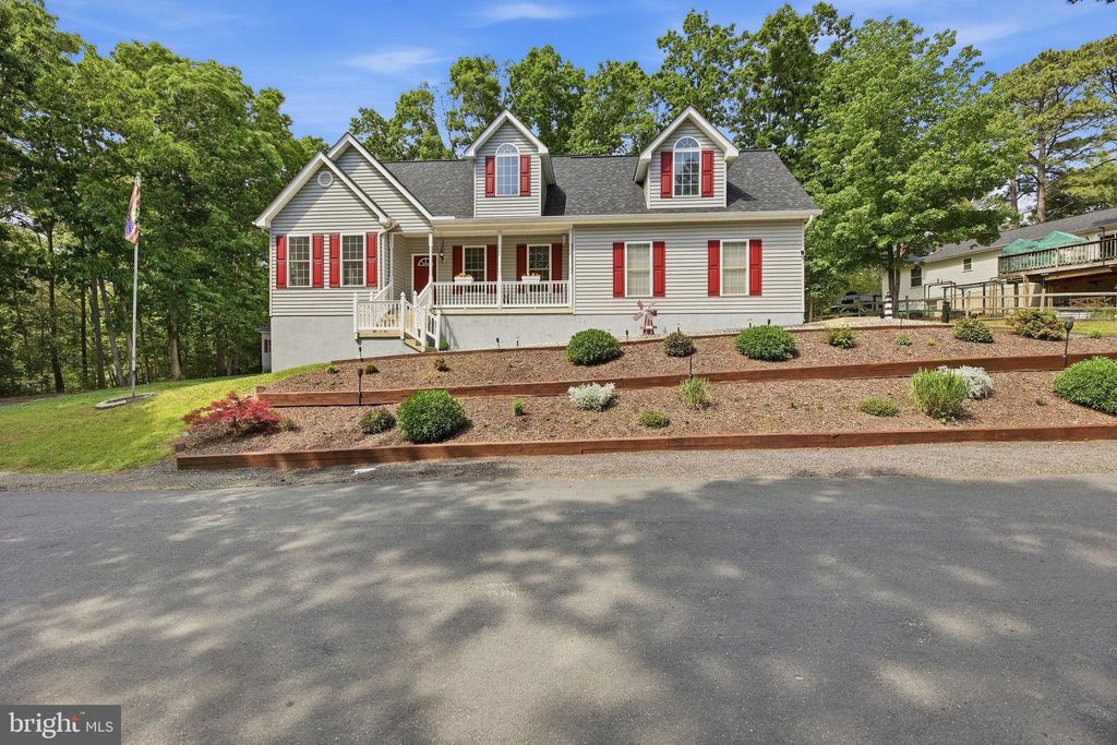 Photo of 12976 Mariners Circle, LUSBY, MD 20657 (MLS # MDCA2027100)