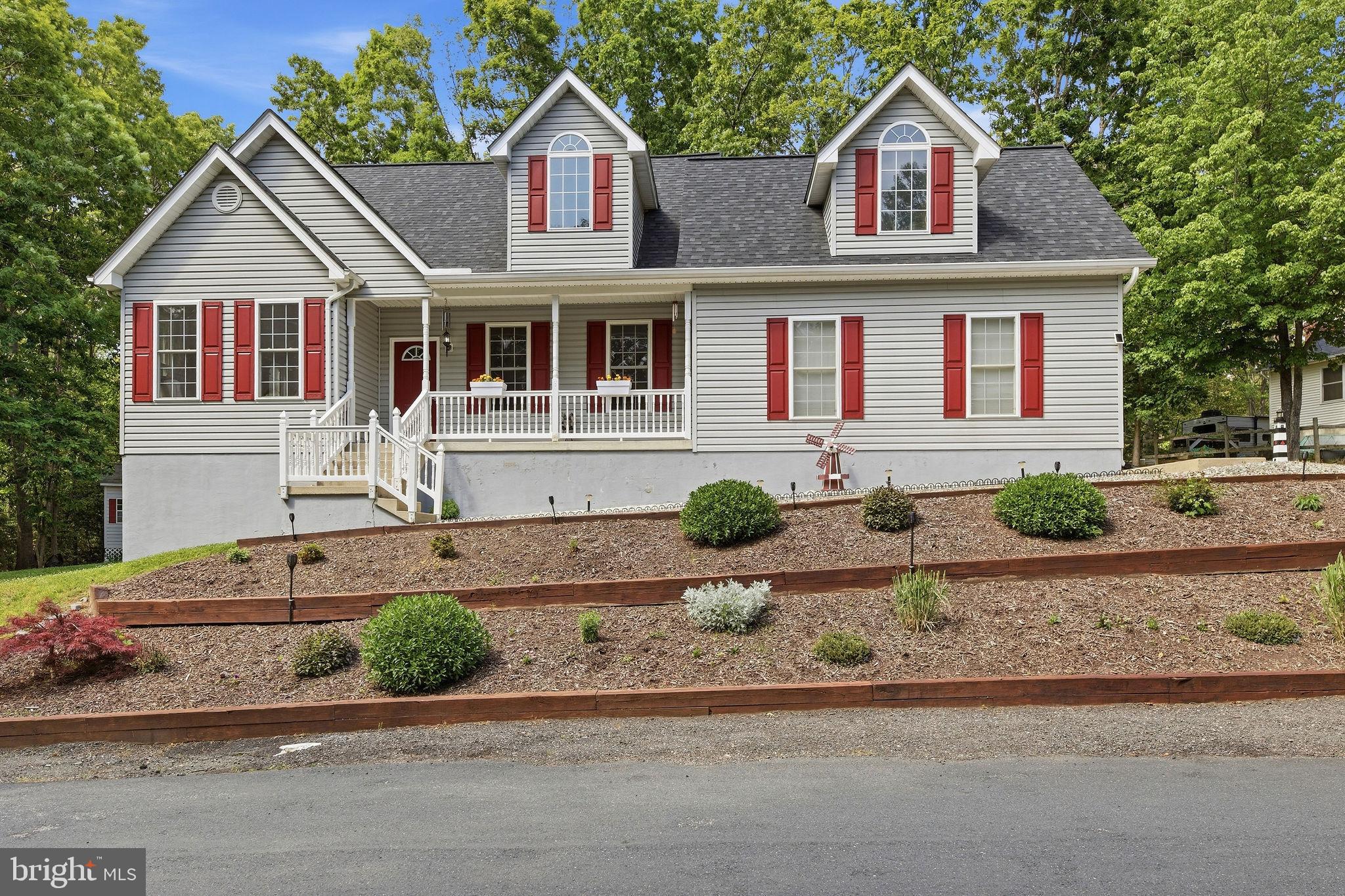 THE SOUNDINGS - Residential