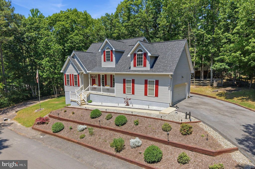 Photo of 12976 Mariners Circle, LUSBY, MD 20657 (MLS # MDCA2027100)