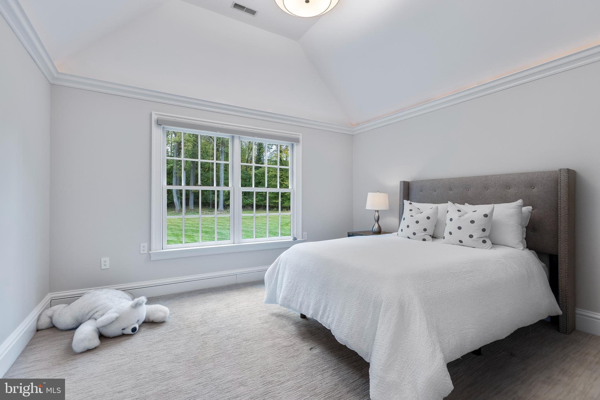 RADNOR HUNT - Residential