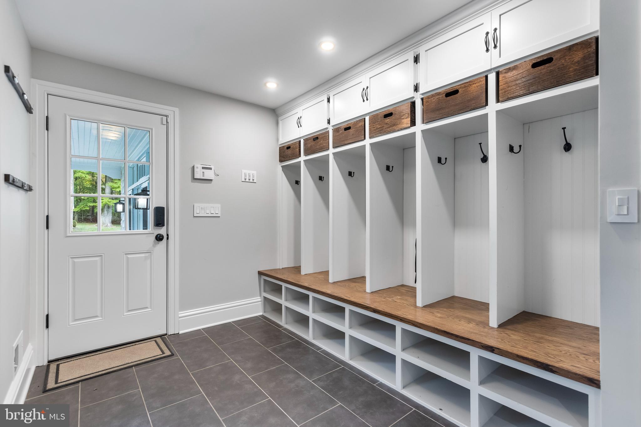 RADNOR HUNT - Residential