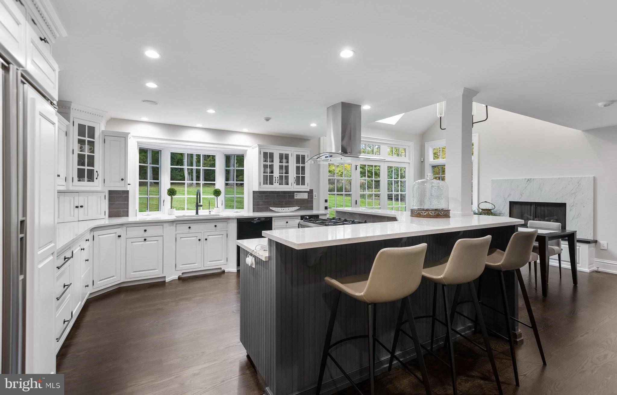 RADNOR HUNT - Residential