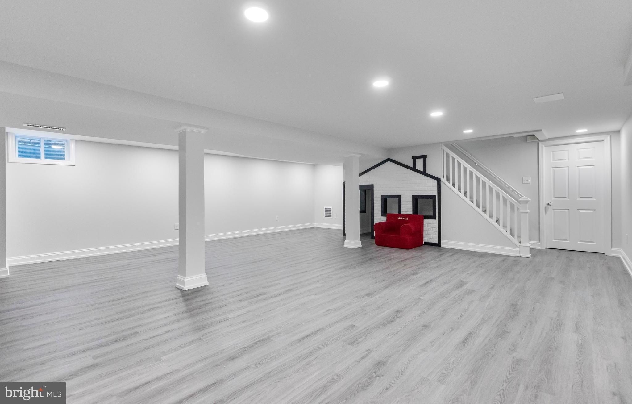 RADNOR HUNT - Residential