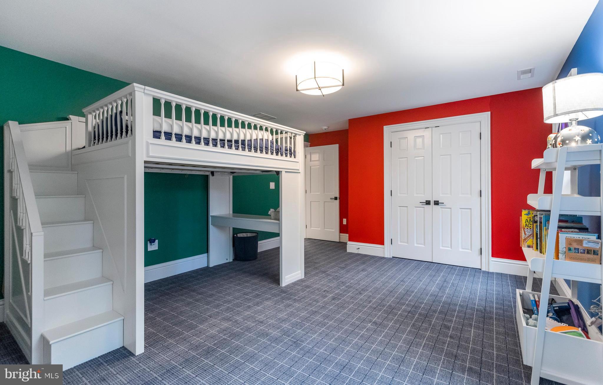 RADNOR HUNT - Residential