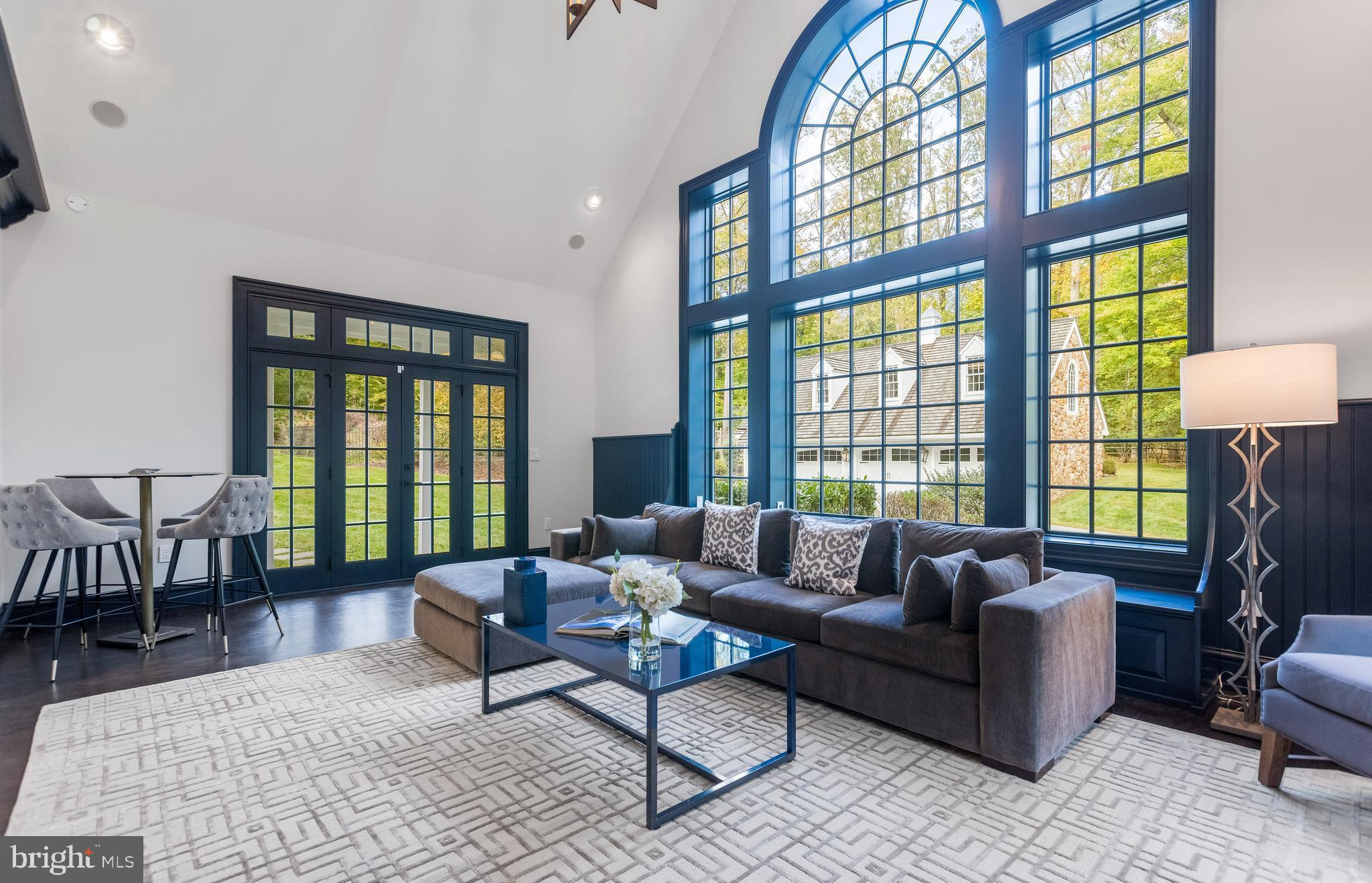 RADNOR HUNT - Residential