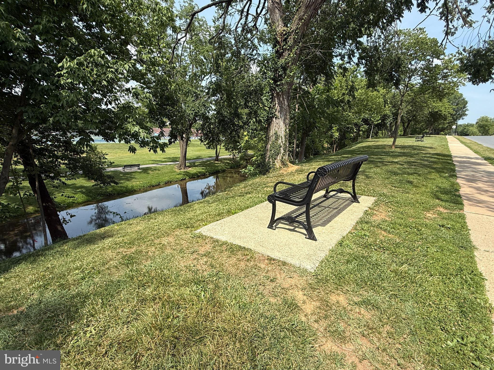 412 CARROLL PARKWAY