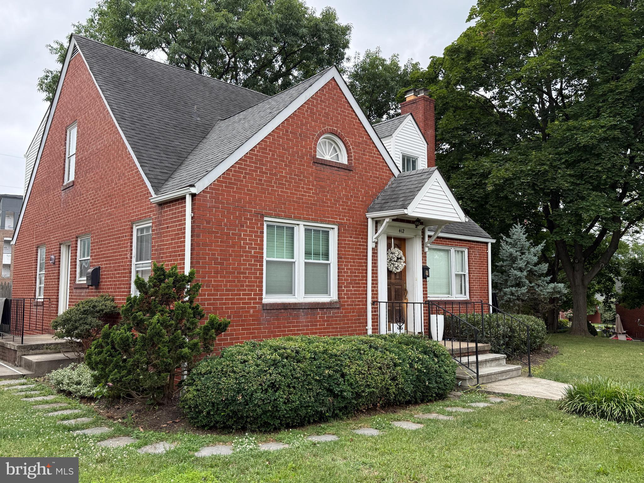 412 CARROLL PARKWAY