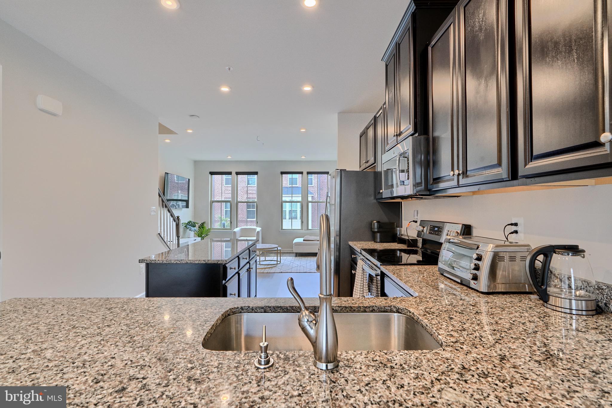 GREEKTOWN - Residential