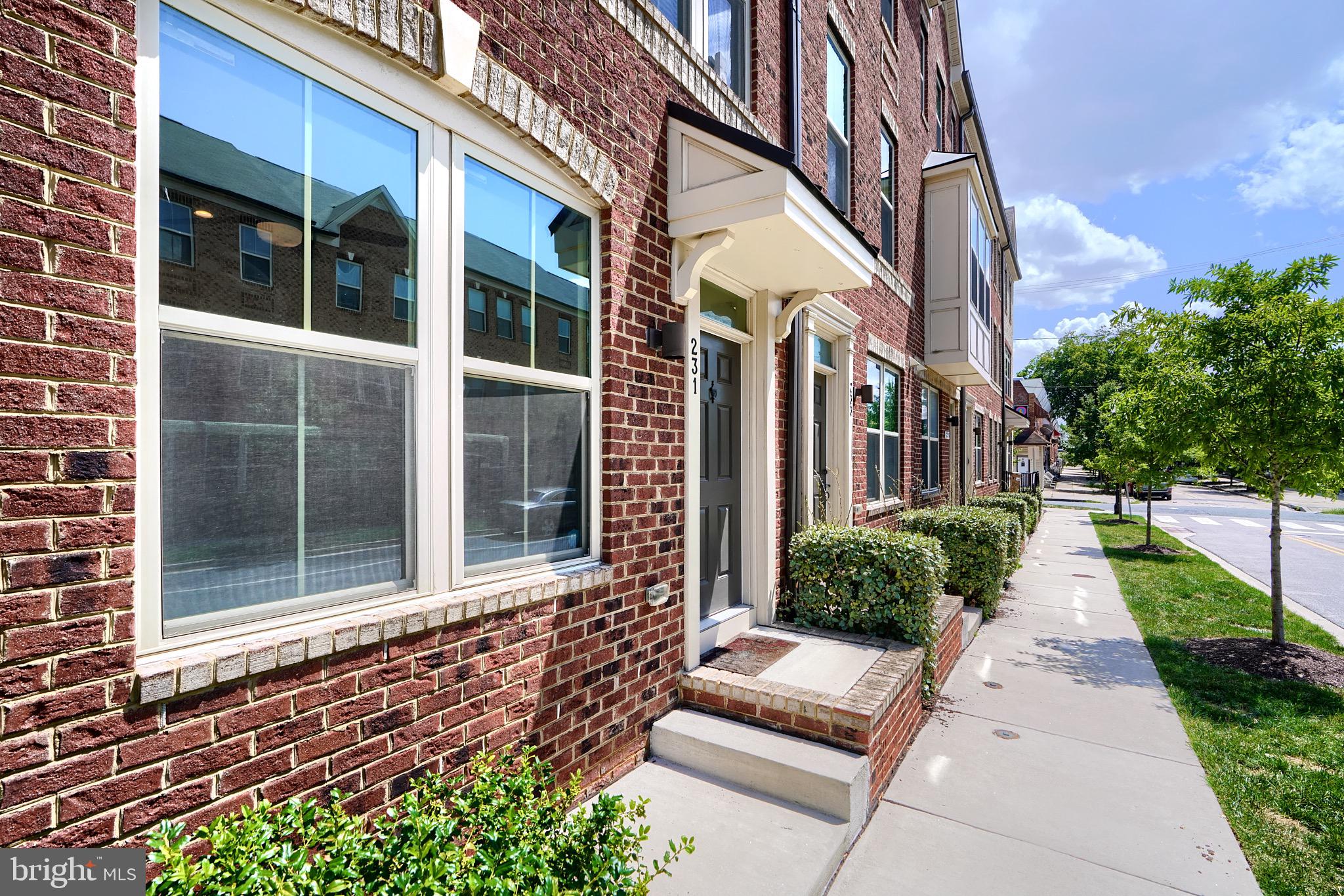 GREEKTOWN - Residential