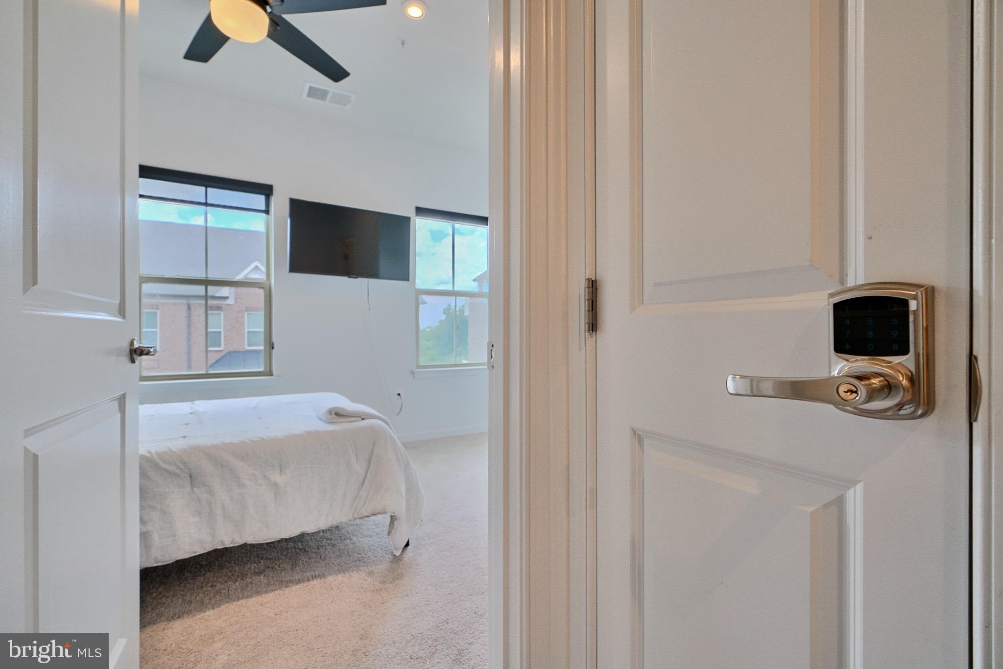 GREEKTOWN - Residential