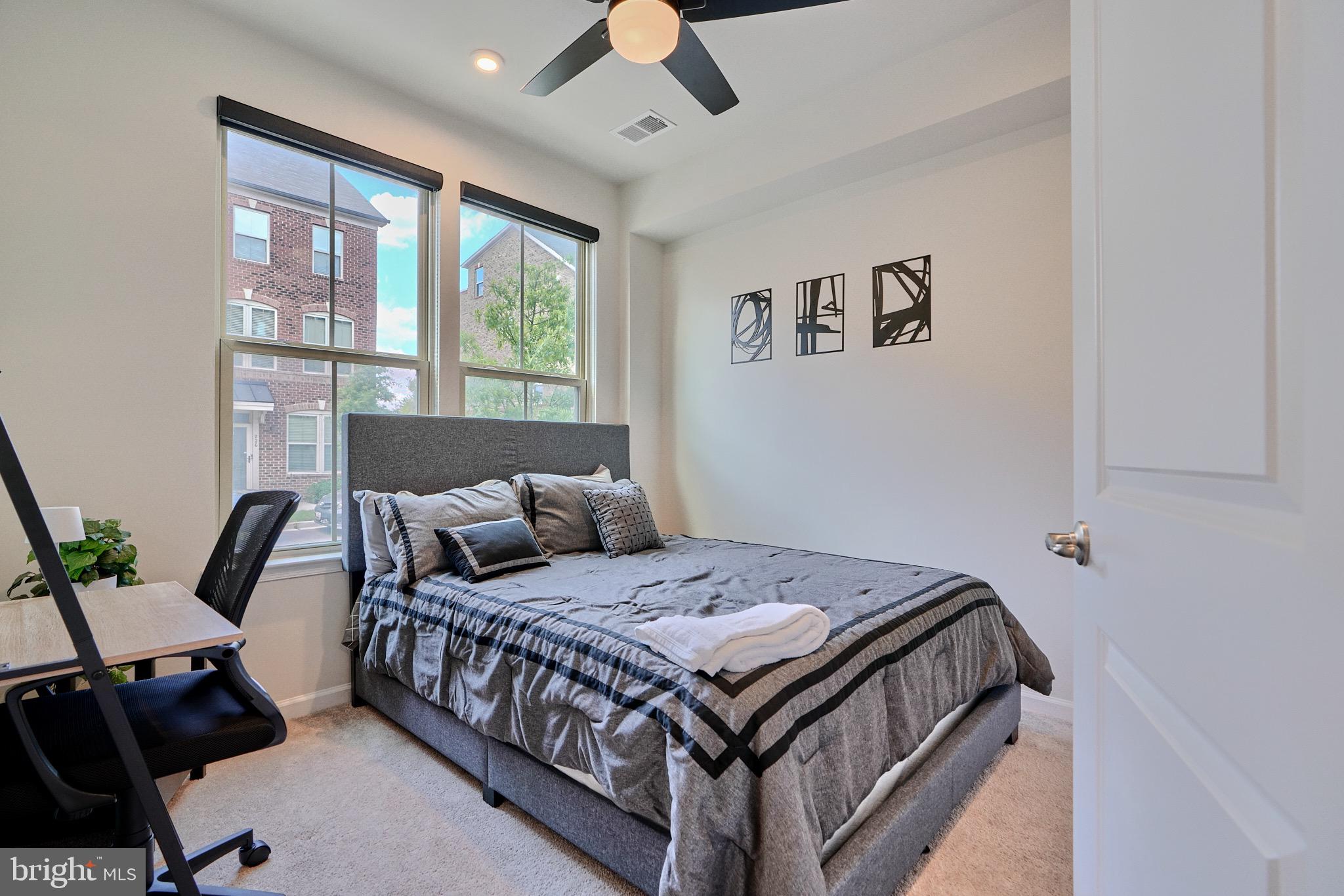 GREEKTOWN - Residential