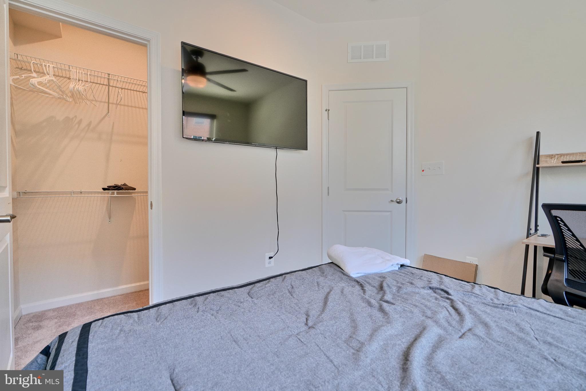 GREEKTOWN - Residential