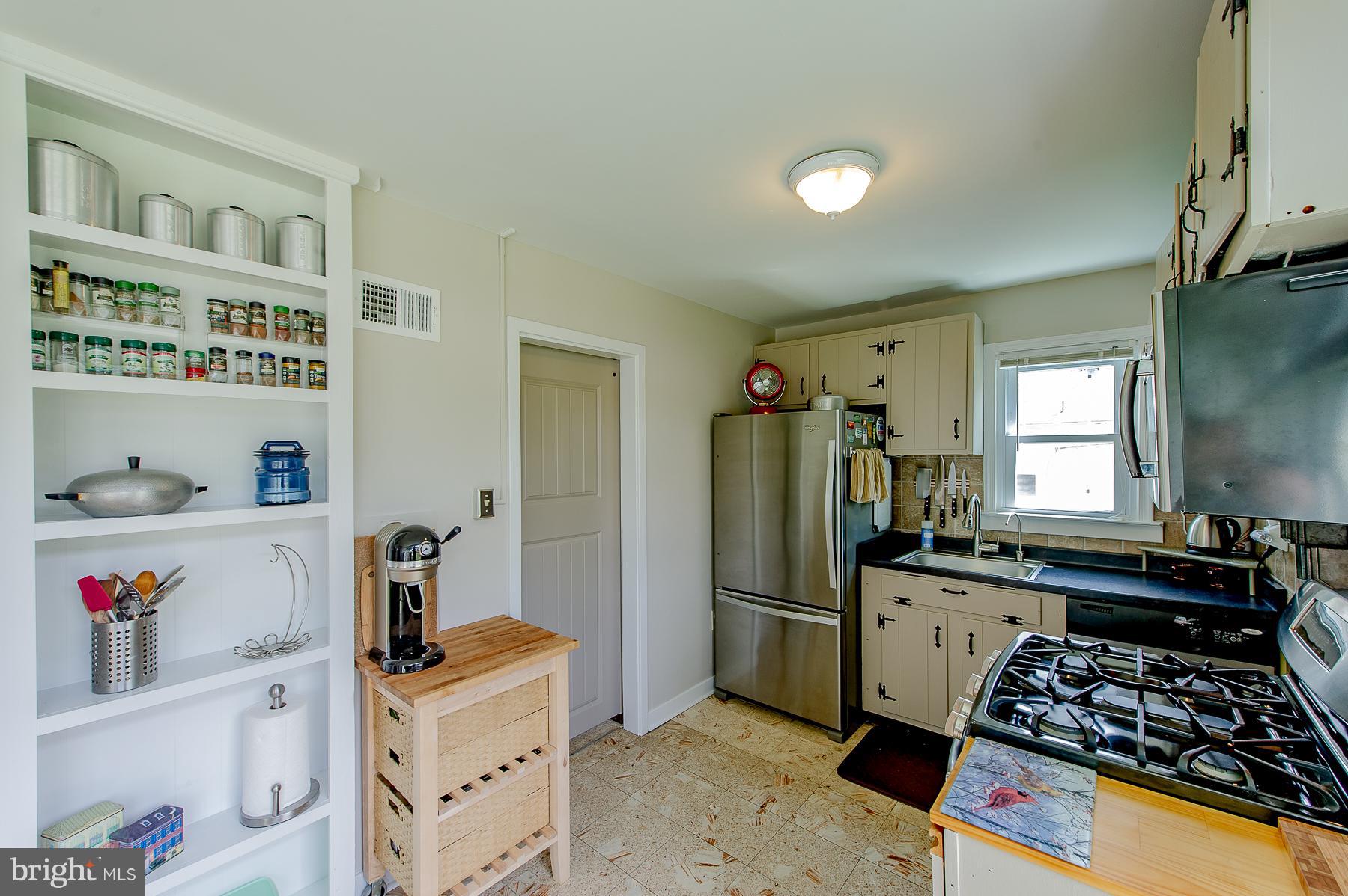 LAUREL GARDENS - Residential