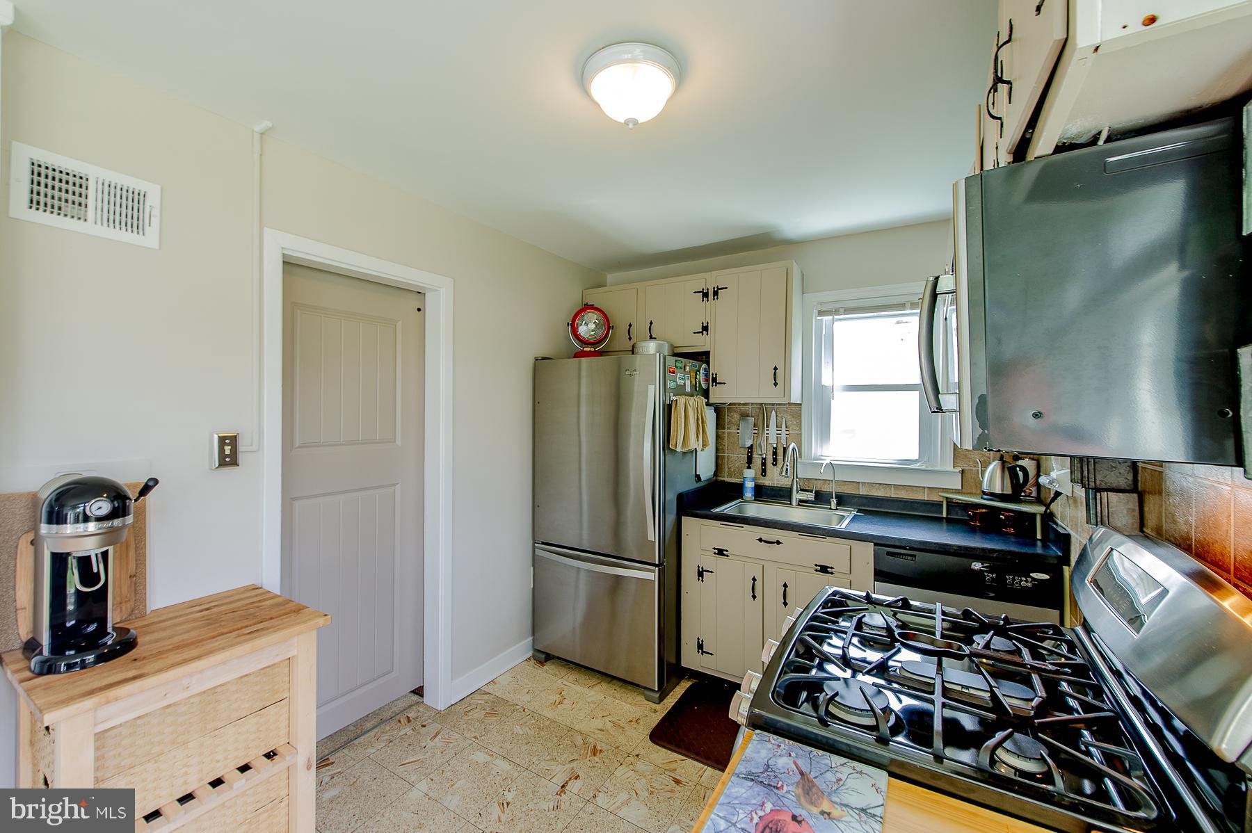 LAUREL GARDENS - Residential