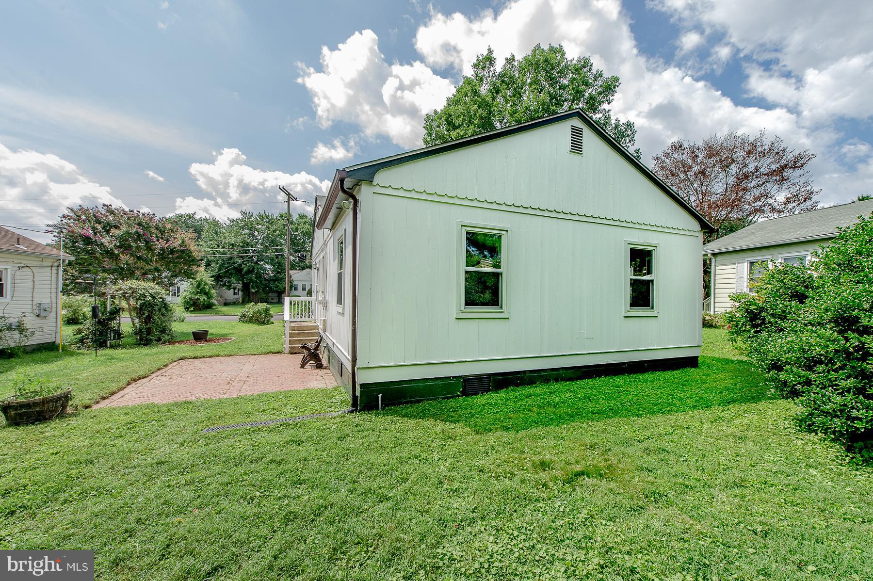 LAUREL GARDENS - Residential