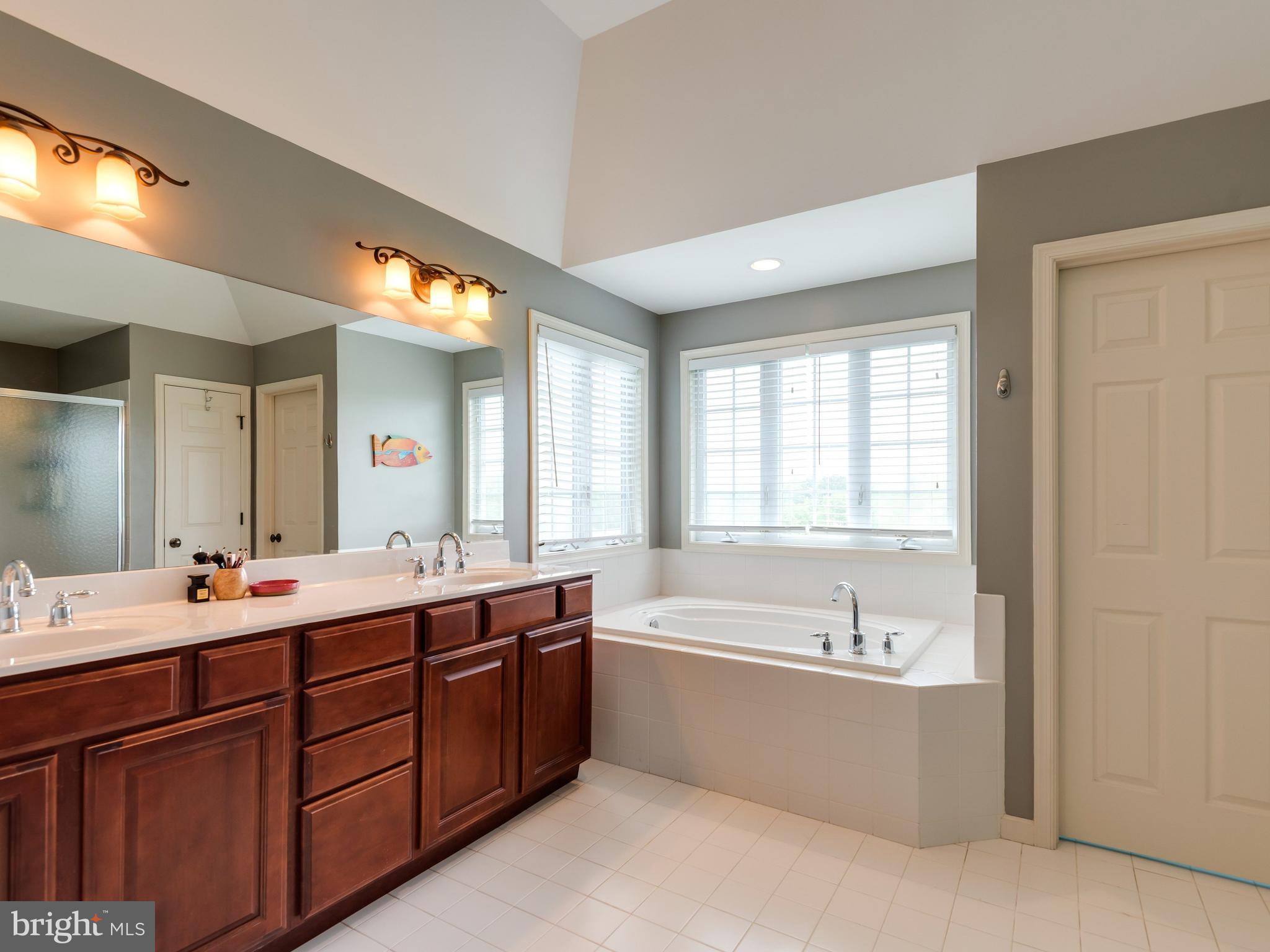 FRANKLIN CHASE - Residential