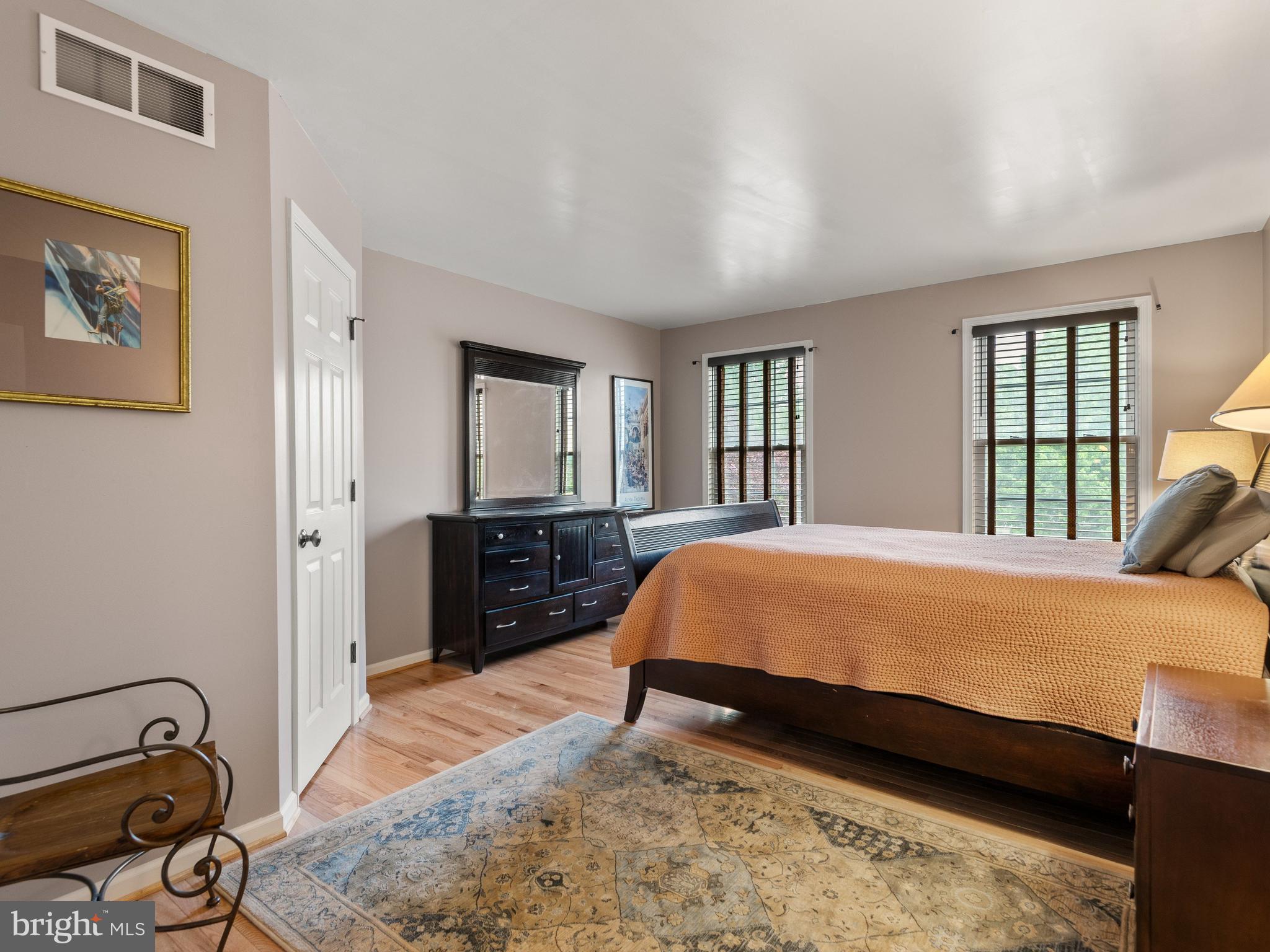 FRANKLIN CHASE - Residential