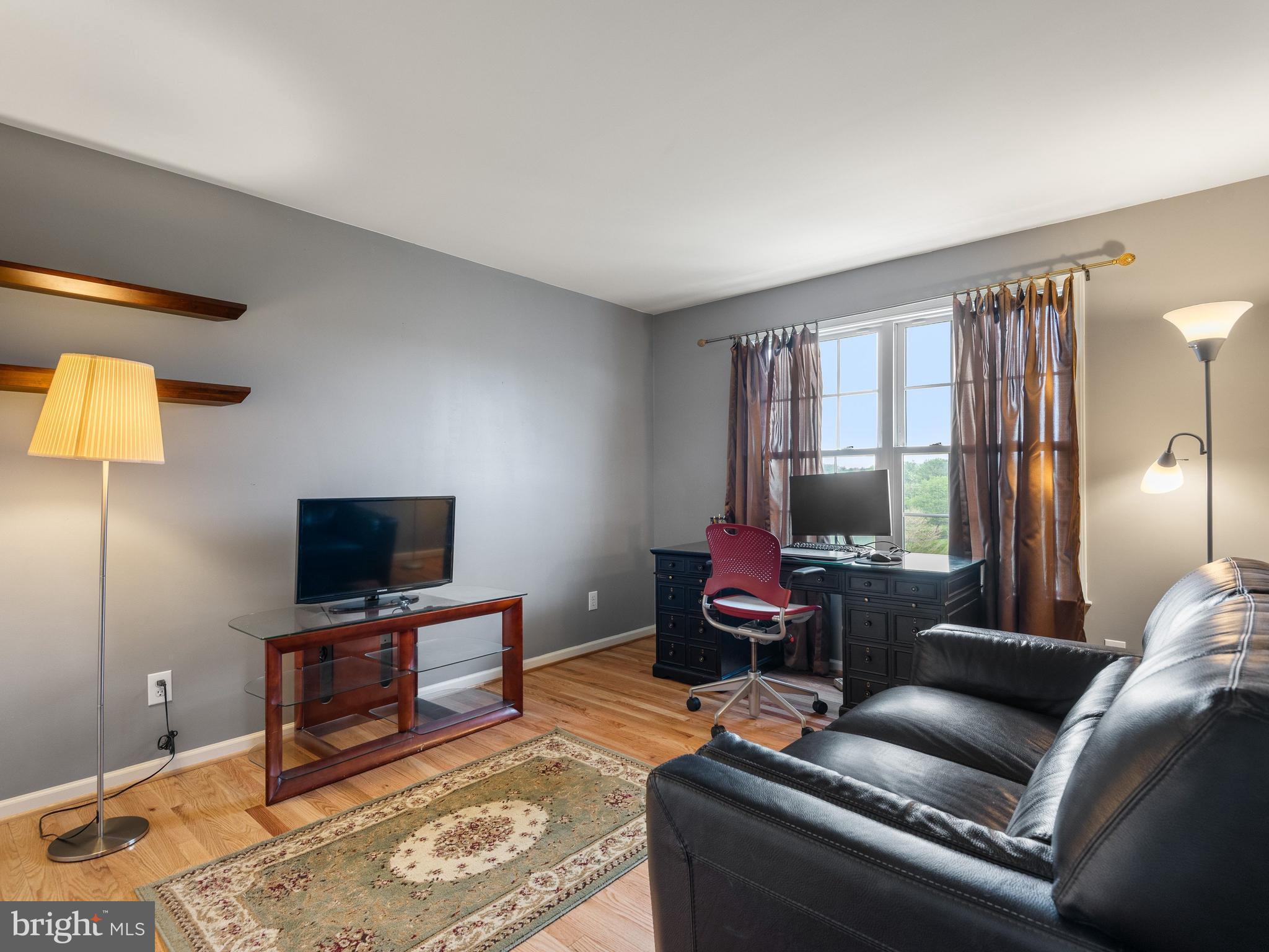 FRANKLIN CHASE - Residential