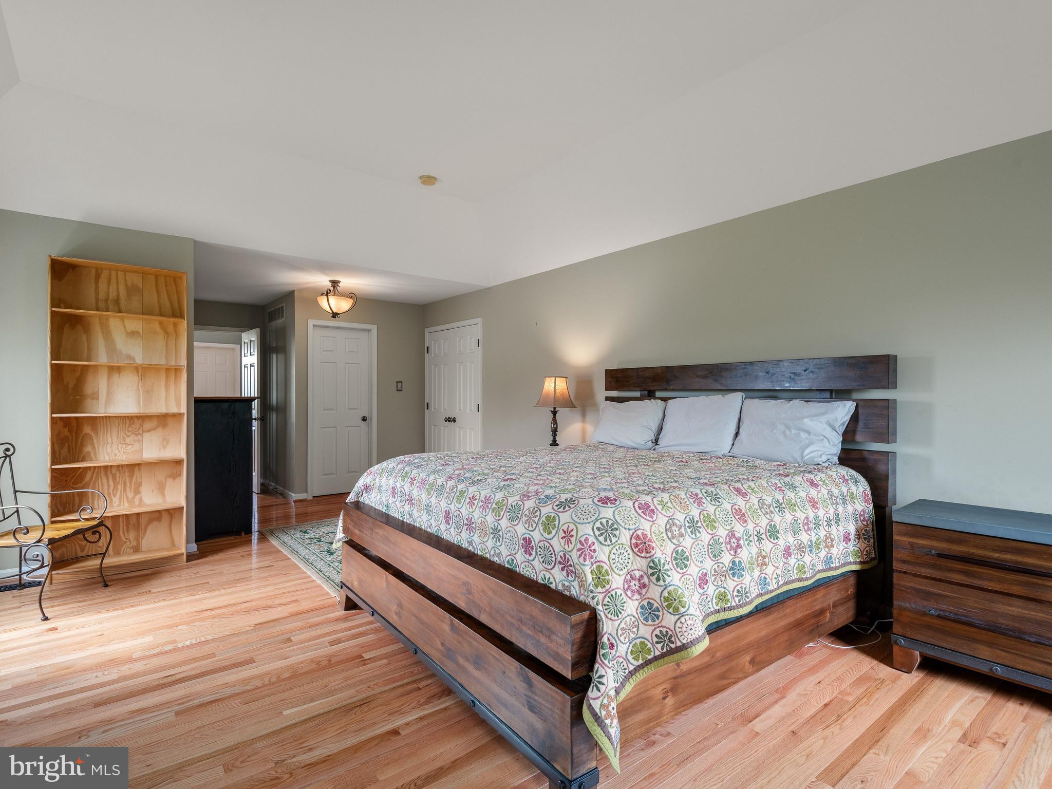 FRANKLIN CHASE - Residential